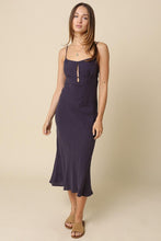 Load image into Gallery viewer, Ellen Linen Open-back Maxi Dress N