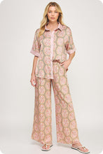 Load image into Gallery viewer, Satin Print Shirt And Pants Set