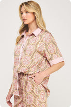 Load image into Gallery viewer, Satin Print Shirt And Pants Set