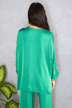 Load image into Gallery viewer, 19.1608 SATIN OVERSIZED BLOUSE
