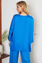 Load image into Gallery viewer, 19.1608 SATIN OVERSIZED BLOUSE
