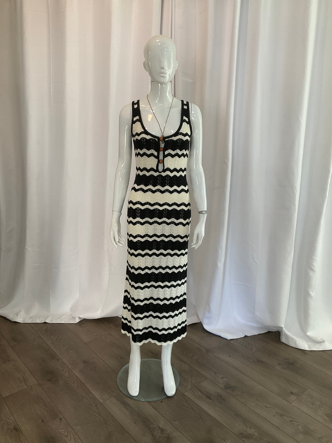 HD0289 Knit Wood Trim Crochet Midi Dress