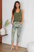 Load image into Gallery viewer, 21282 FLORAL JOGGERS
