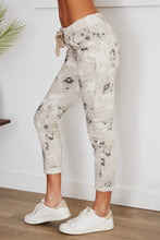 Load image into Gallery viewer, 21288-PETUNIA FLORAL JOGGERS
