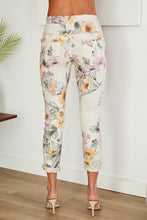 Load image into Gallery viewer, 21363 FLORAL JOGGERS
