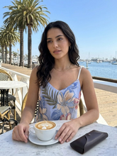 Load image into Gallery viewer, FLORAL SILKY TANK TOP
