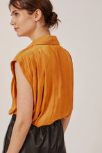 Load image into Gallery viewer, OCRO SILKY SLEEVELESS TOP
