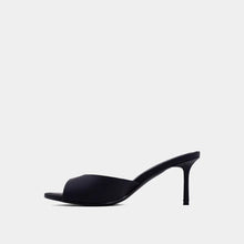 Load image into Gallery viewer, Elaine Black Shoes
