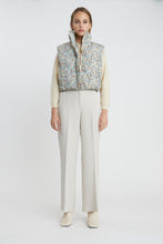 Load image into Gallery viewer, STYX FLORAL VEST
