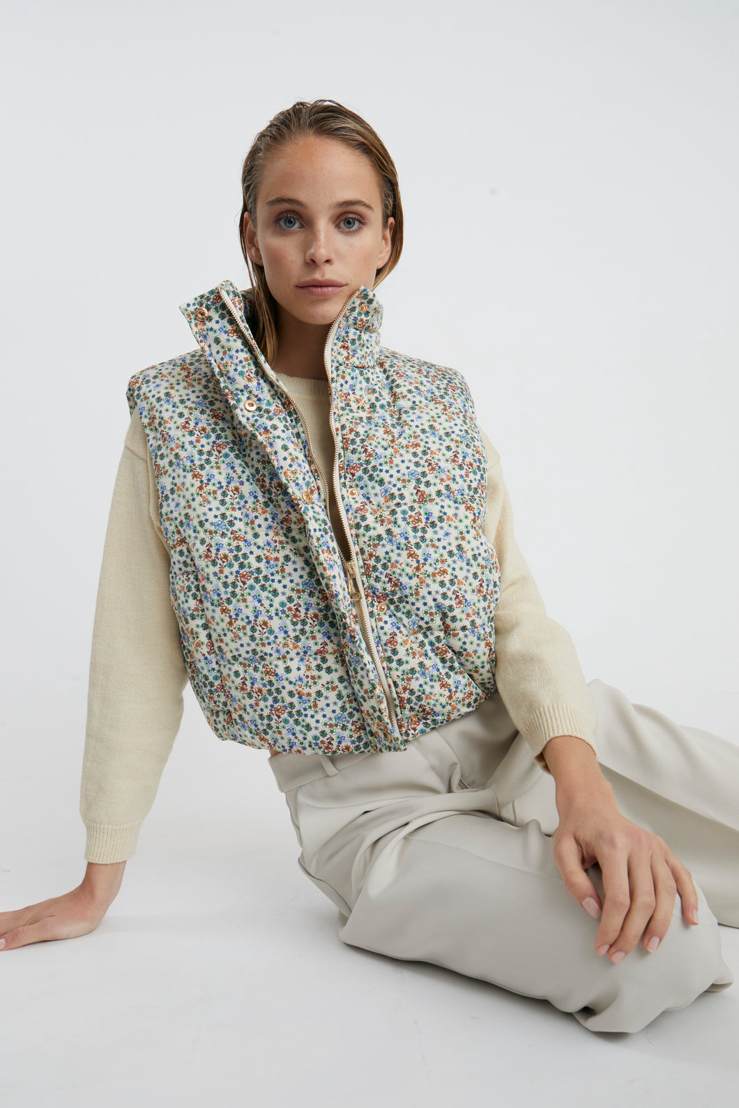 STYX FLORAL VEST