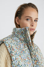Load image into Gallery viewer, STYX FLORAL VEST
