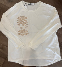 Load image into Gallery viewer, 41676 SEQUIN PATCH TOP
