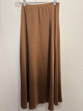 Load image into Gallery viewer, 3390 MAXI SKIRT

