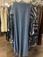 Load image into Gallery viewer, 113 LINEN MIDI SKIRT
