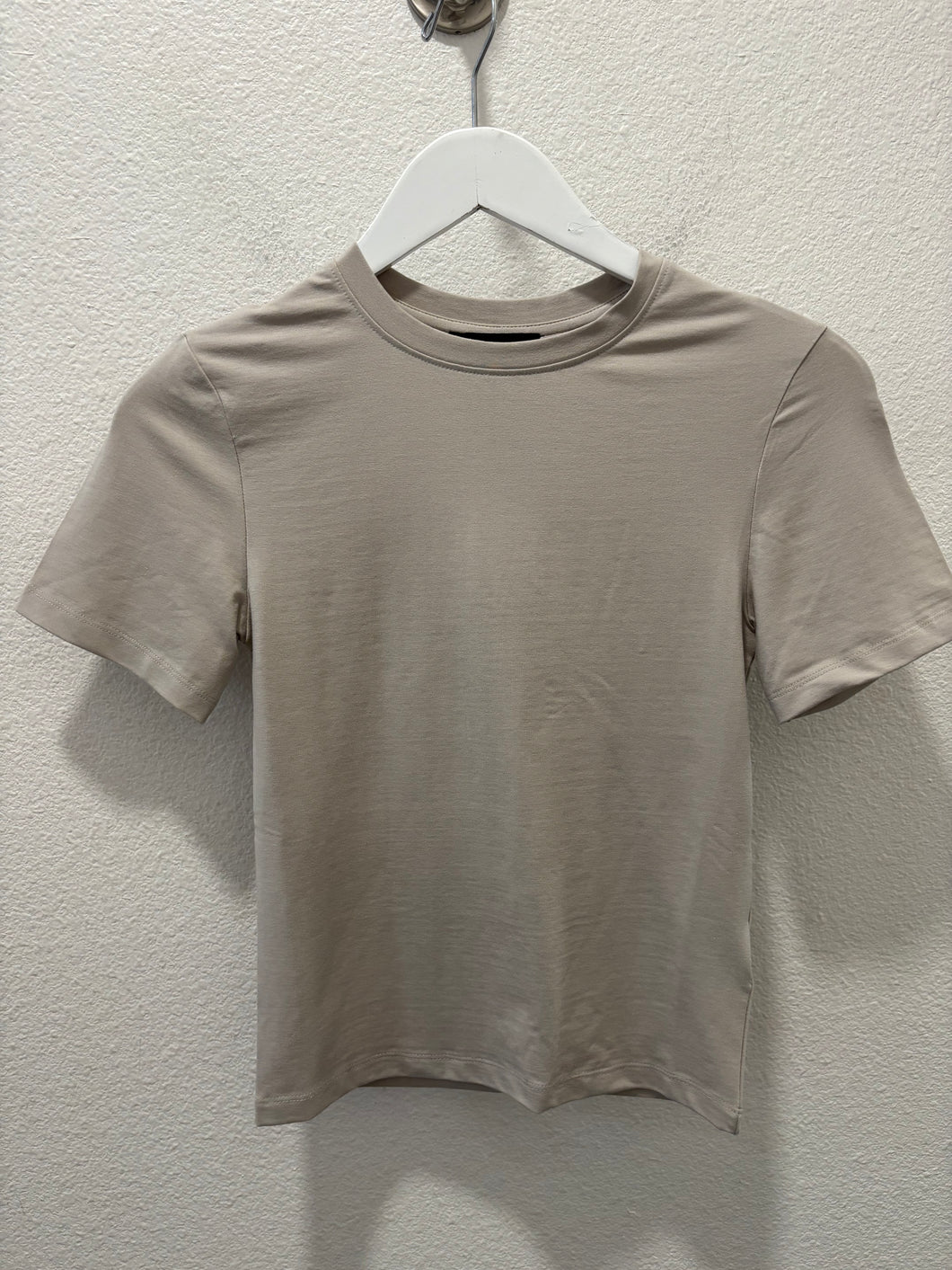 MOA CREW NECK TEE