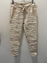 Load image into Gallery viewer, 6178 SATIN CRINKLE JOGGER
