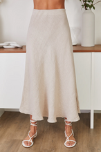 Load image into Gallery viewer, 113002 LINEN MAXI SKIRT
