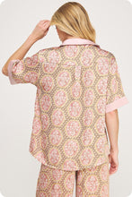 Load image into Gallery viewer, Satin Print Shirt And Pants Set
