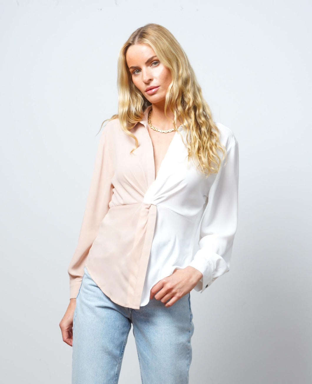 C12964 TWO TONE KNOW LONG SLEEVE TOP IVORY SAND