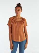 Load image into Gallery viewer, NUTMEG LATTE FLUTTER SLEEVE TOP
