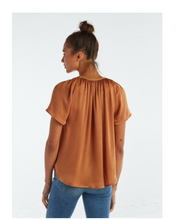 Load image into Gallery viewer, NUTMEG LATTE FLUTTER SLEEVE TOP
